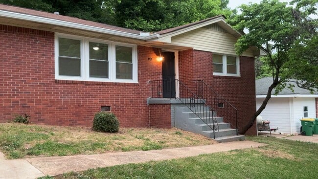 Building Photo - 4537 Puckett St