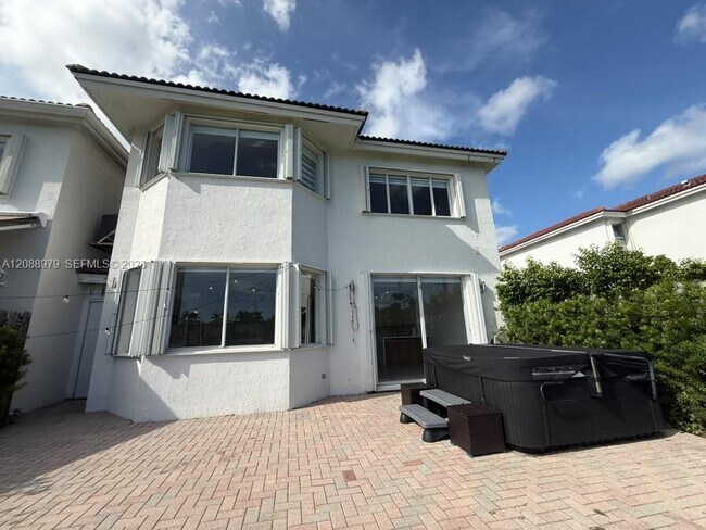 Building Photo - 11462 NW 69th Terrace