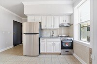 Building Photo - 3-5 Potter Pl