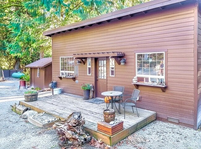 Building Photo - 23253 WA-534
