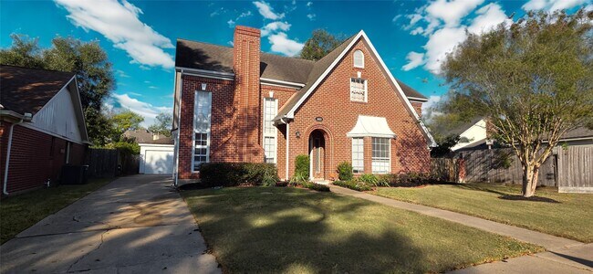 Primary Photo - 14810 Charlmont Dr