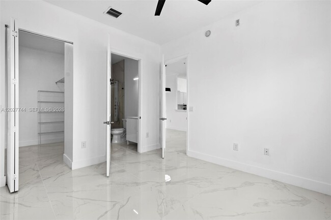 Building Photo - 4404 SW 160th Ave