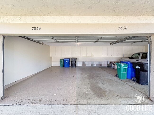 Building Photo - Bright, Newly Renovated 2BR in Peaceful UTC Community