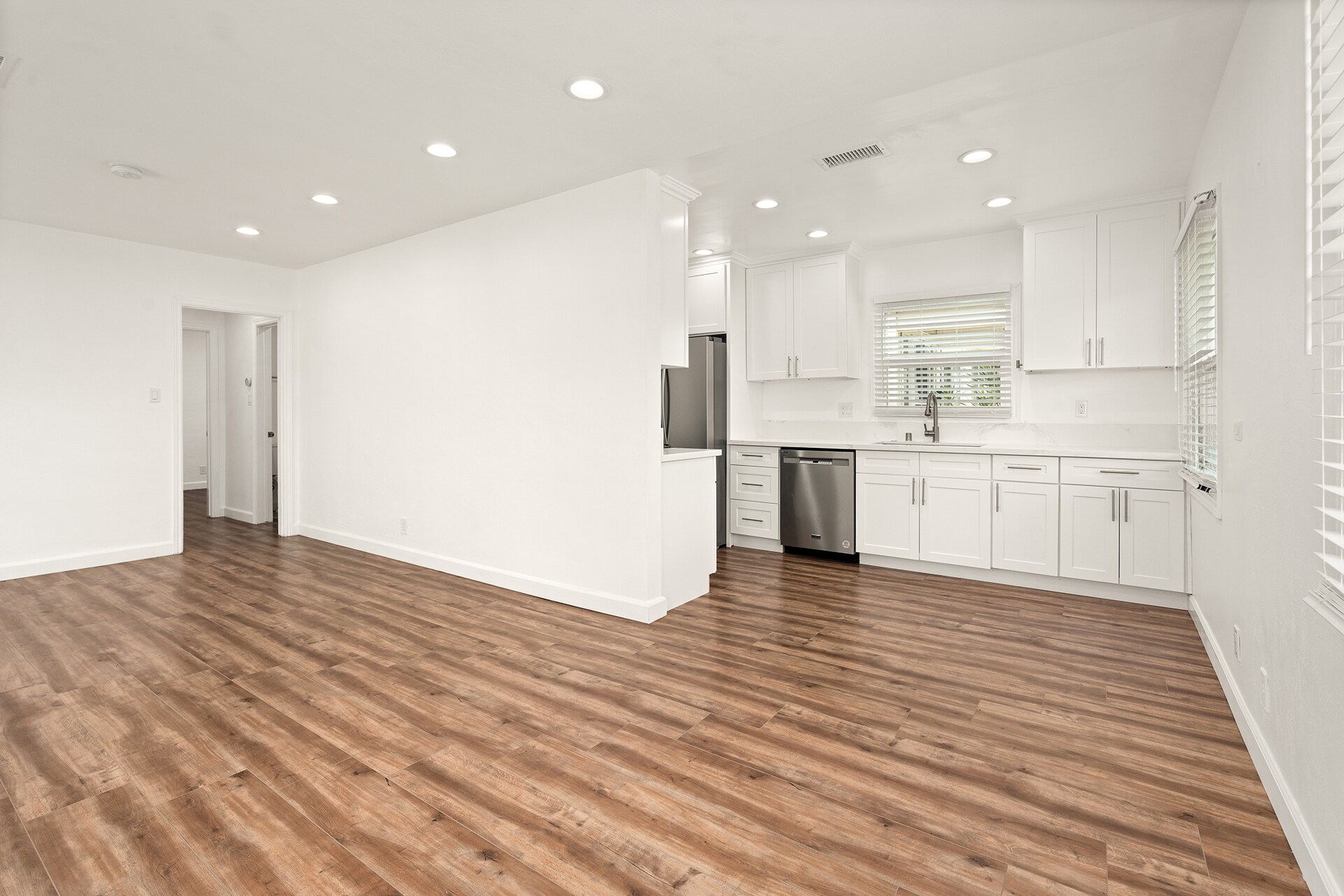 Building Photo - 653 Milford St