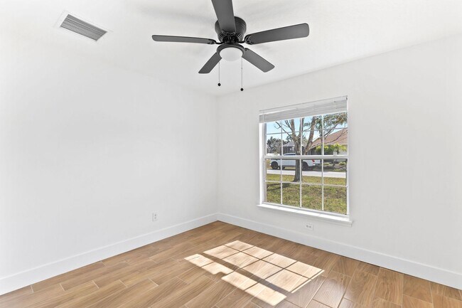 Building Photo - 4 Bedroom SFH in Palm Coast