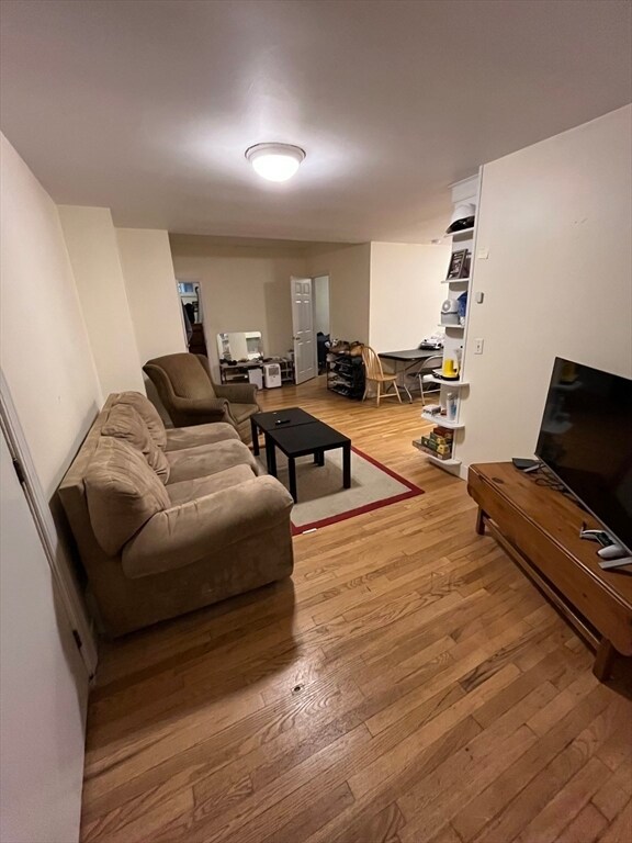 Building Photo - 290 Commonwealth Ave