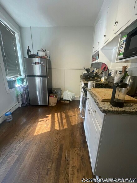 Building Photo - 106 Willow St