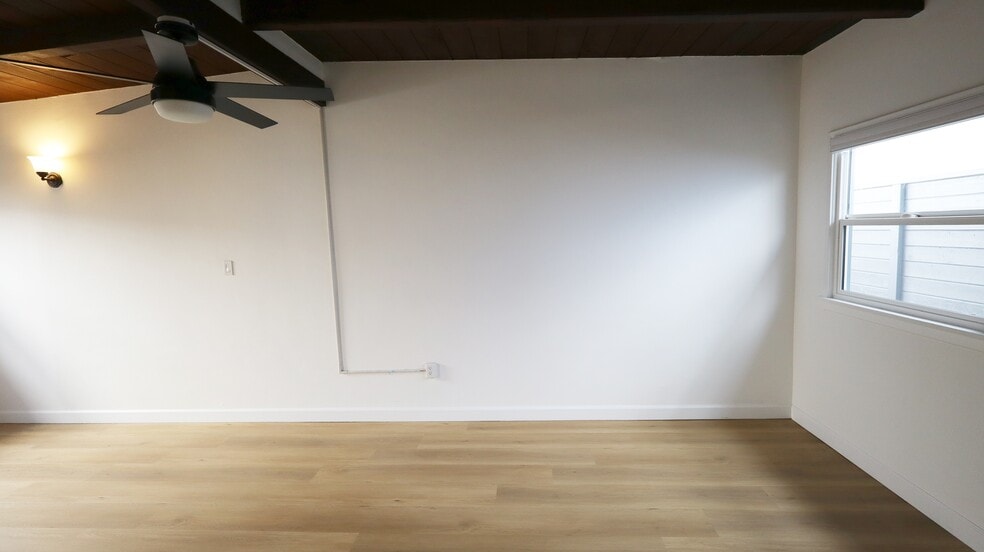 Building Photo - 429 1/2 28th St