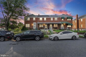 Building Photo - 2203 Redthorn Rd