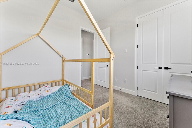 Building Photo - 14458 Spruce Pne Dr