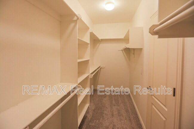 Building Photo - 1511 Benjamin Grn