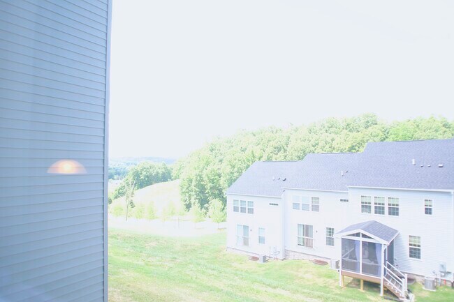 Building Photo - 42 Dover Ct