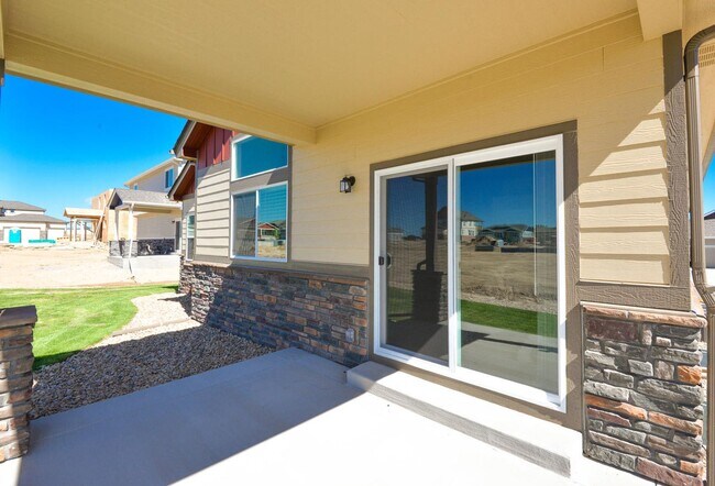 Building Photo - Beautiful 5 bed 3 bath home in the Pelican...