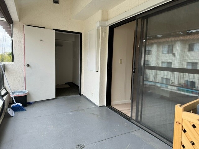 Building Photo - 2061 Grant St