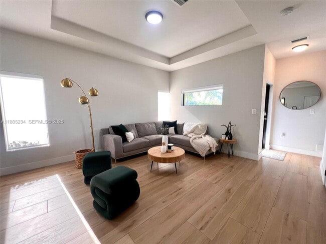 Building Photo - 8753 SW 34th St