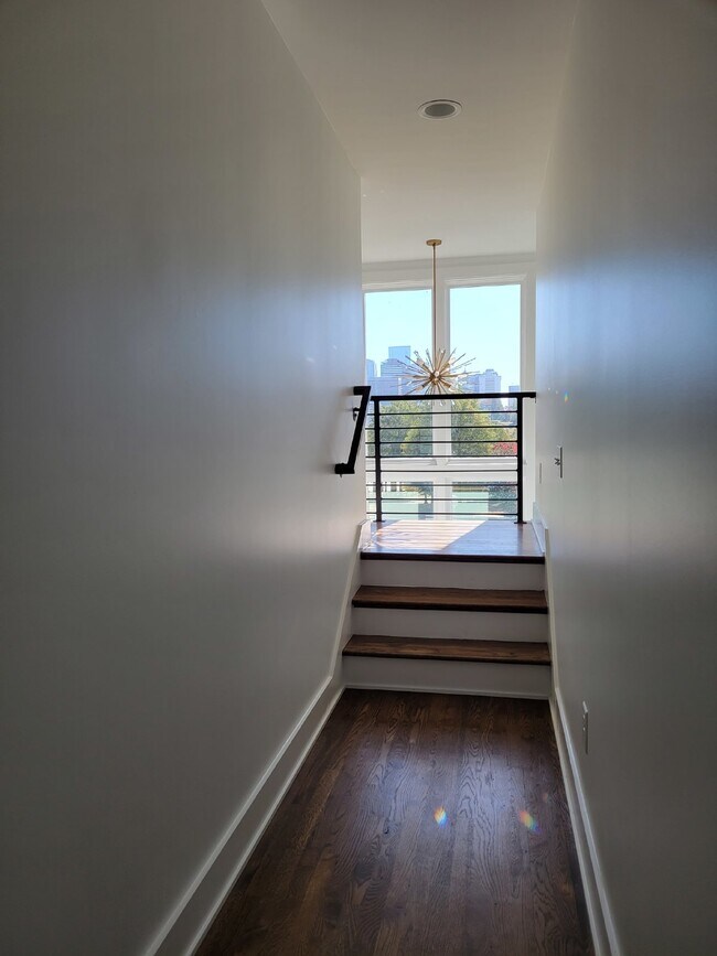 Building Photo - Experience Historic Germantown: Spacious 3-Bedroom Home with Rooftop overlooking Nashville!