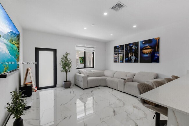 Building Photo - 11939 SW 241 Ter