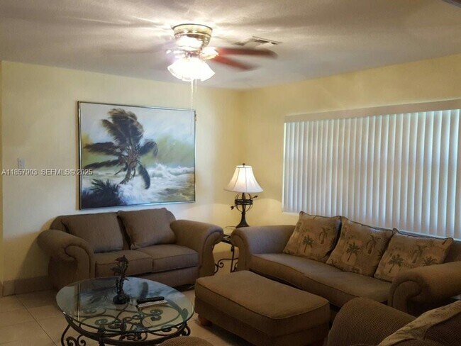 Building Photo - 2359 N Wallen Dr