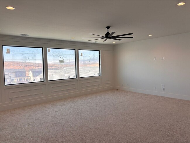 Building Photo - BRAND NEW 5 bed | 3 bath | 3 car garage cu...