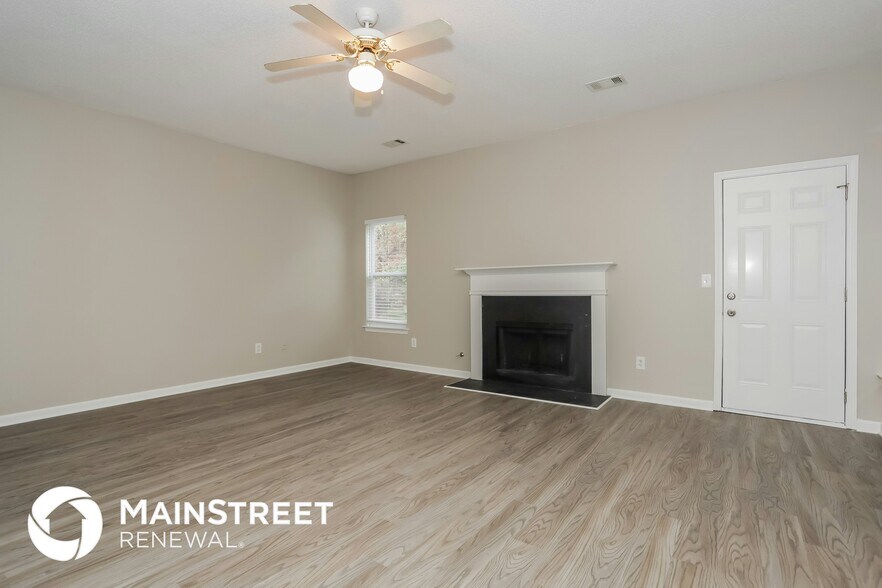 Building Photo - 2043 Reflective Waters Rd