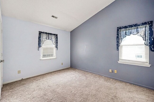 Building Photo - 7601 Swedish Ivy Ln