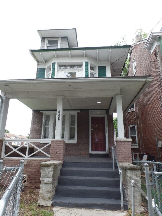 Building Photo - 846 Stuyvesant Ave