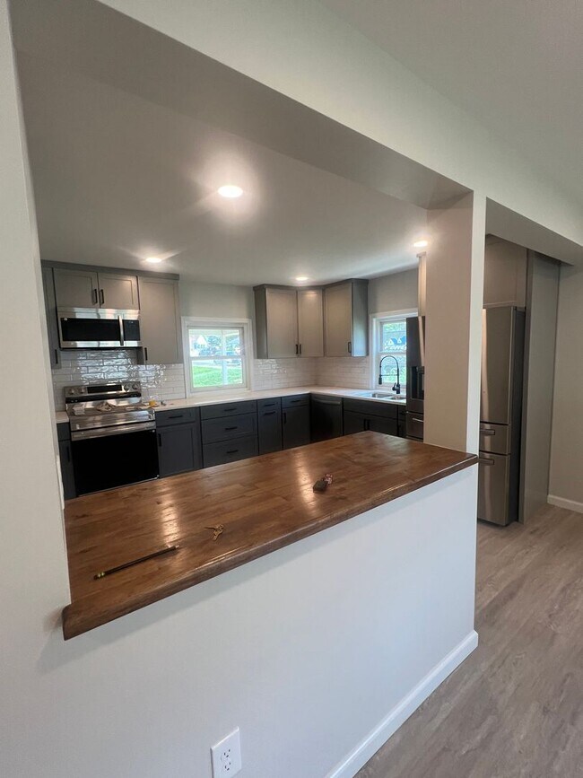 Building Photo - Newly renovated 3 bedroom home in Carlisle