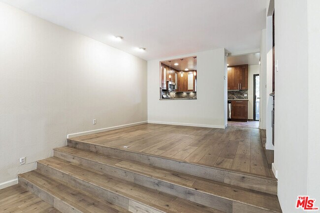 Building Photo - 2216 S Bentley Ave