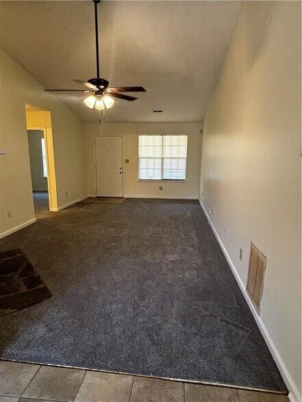 Building Photo - 7025 Brentwood Ct