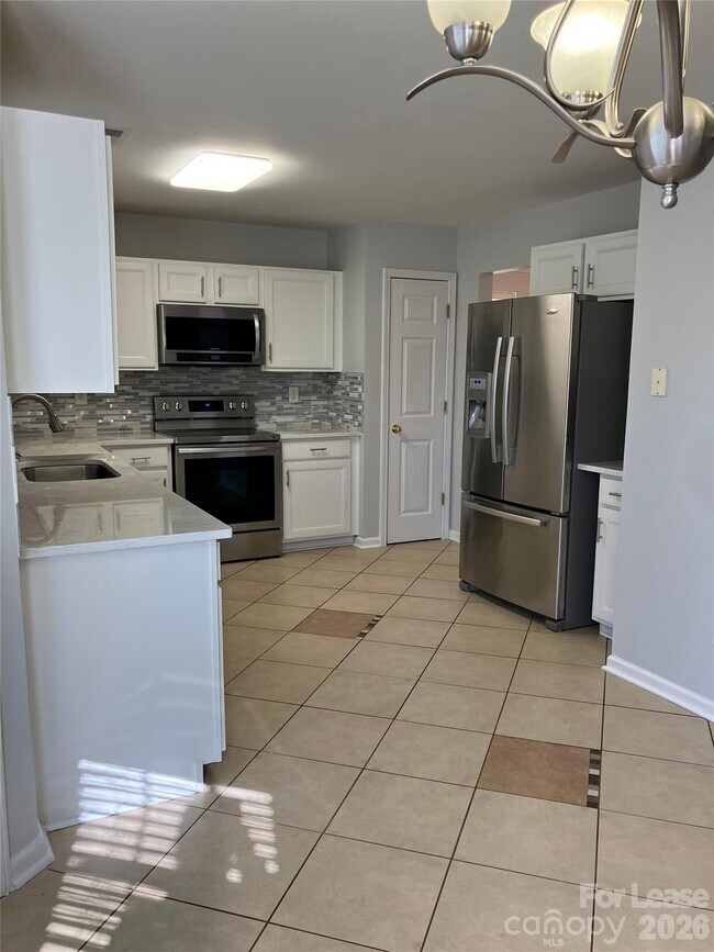 Building Photo - 19113 Kanawha Dr