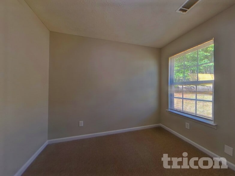 Building Photo - 80 Tinsley Cir