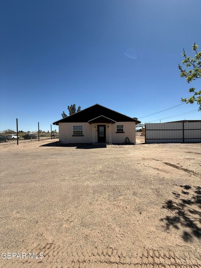 Building Photo - 140 Indian Head Rd