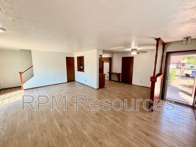 Building Photo - 6012 Gaelic Glen Dr