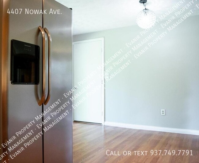 Building Photo - 4407 Nowak Ave
