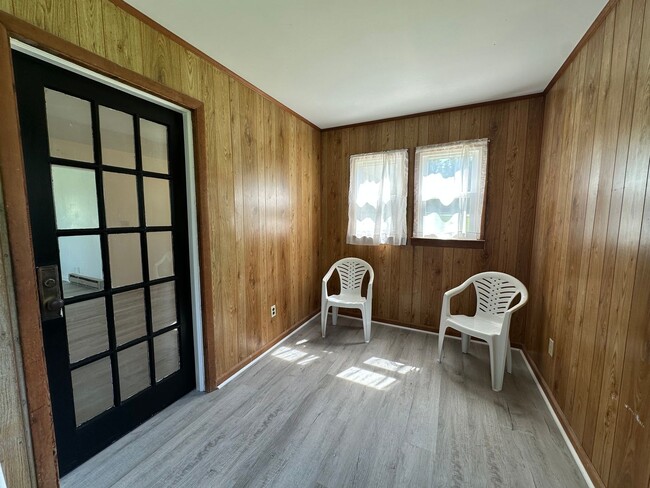 Building Photo - Spacious house in Brookville school distri...