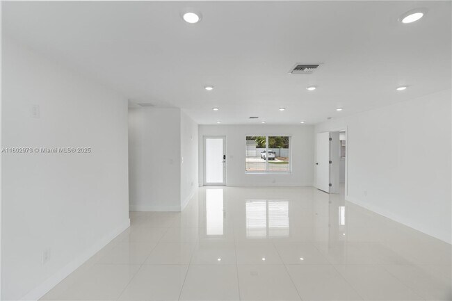 Building Photo - 10501 SW 53rd St