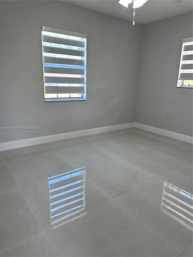 Building Photo - 9450 SW 181st Terrace