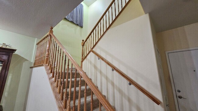 Building Photo - 4/3 Mountain's Edge Beauty!