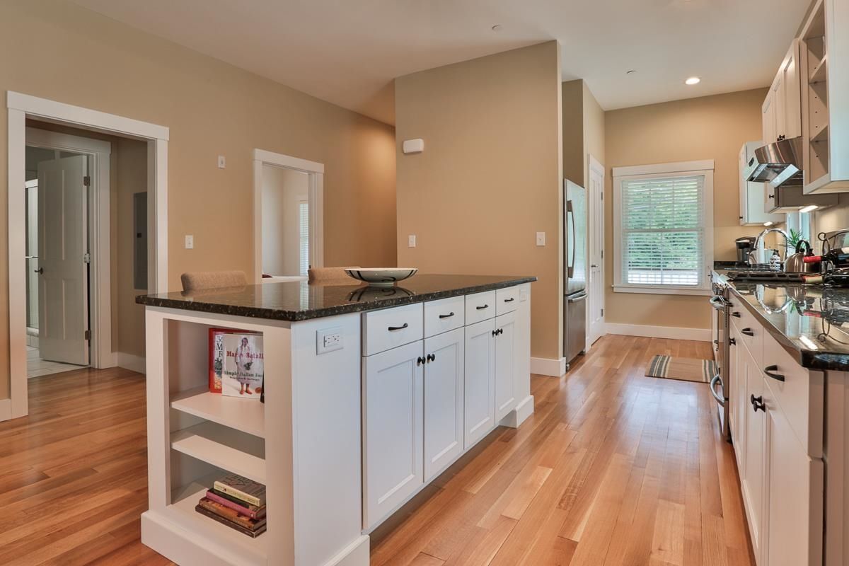 Building Photo - 26 N Main, 3