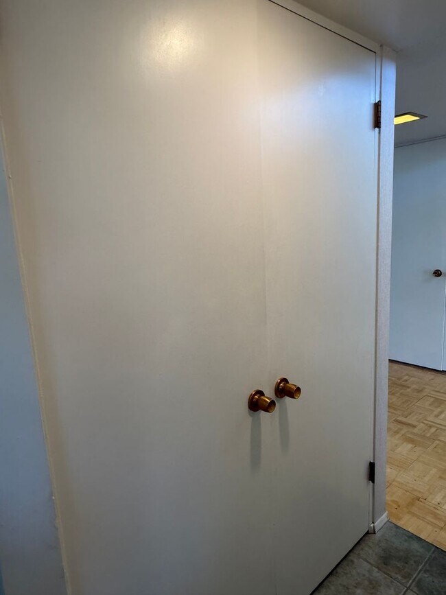 Building Photo - High Desert Retreat- 3 Bedrooms, 2 Bathroo...