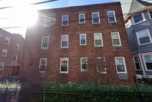 Building Photo - 34 Harris St