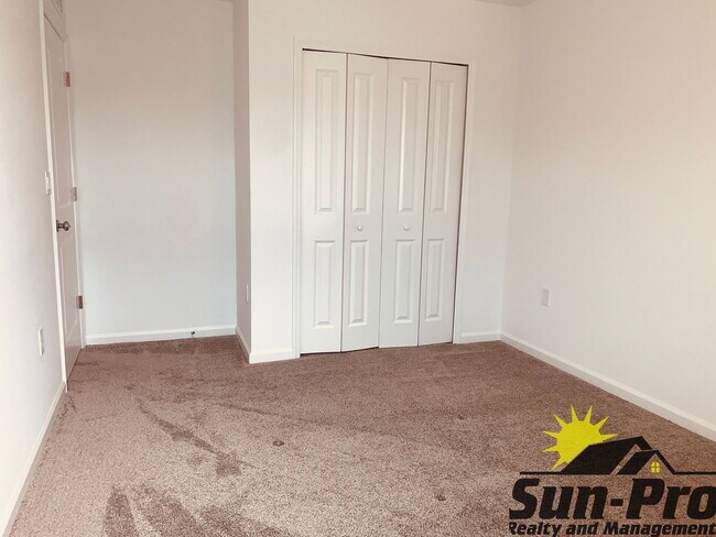 Building Photo - 1102 Belle Isle Ln