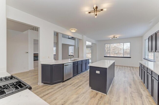 Building Photo - 5610 Heartland Ct