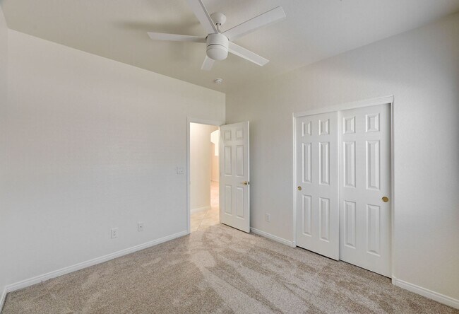 Building Photo - Beautiful 3 Bedroom Single Story Home in A...