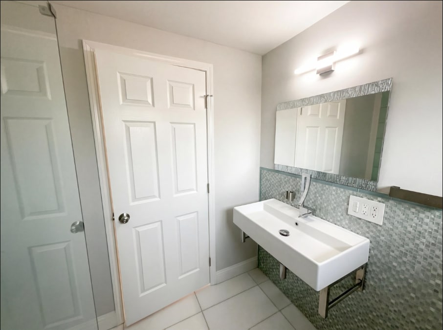 Building Photo - 400 Santa Maria Dr