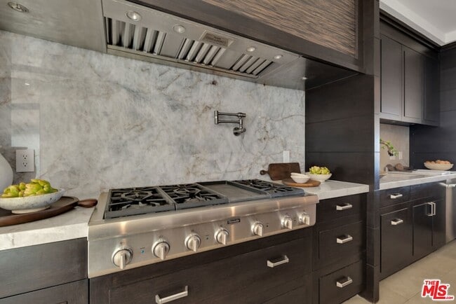 Building Photo - 3116 Elvido Dr