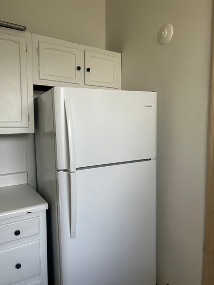 Building Photo - 505 E Seneca St