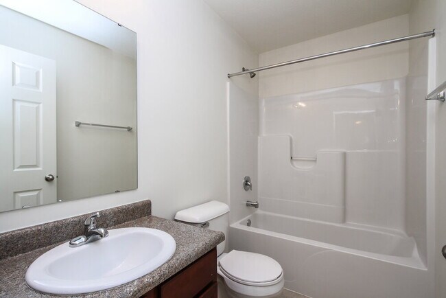 Building Photo - 2405 Woodfield Blvd