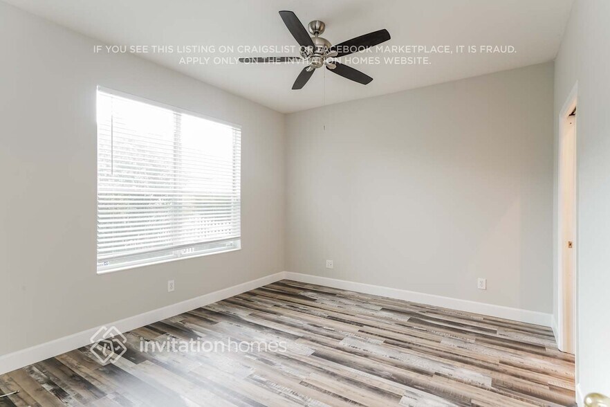 Building Photo - 8560 Deer Chase Dr