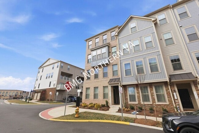 Building Photo - 201 Park Central Ter